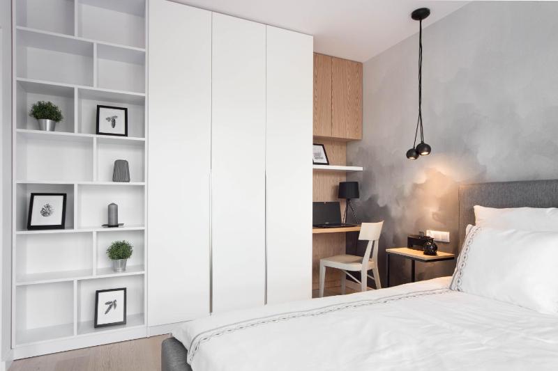 One-Bedroom Apartment image 1