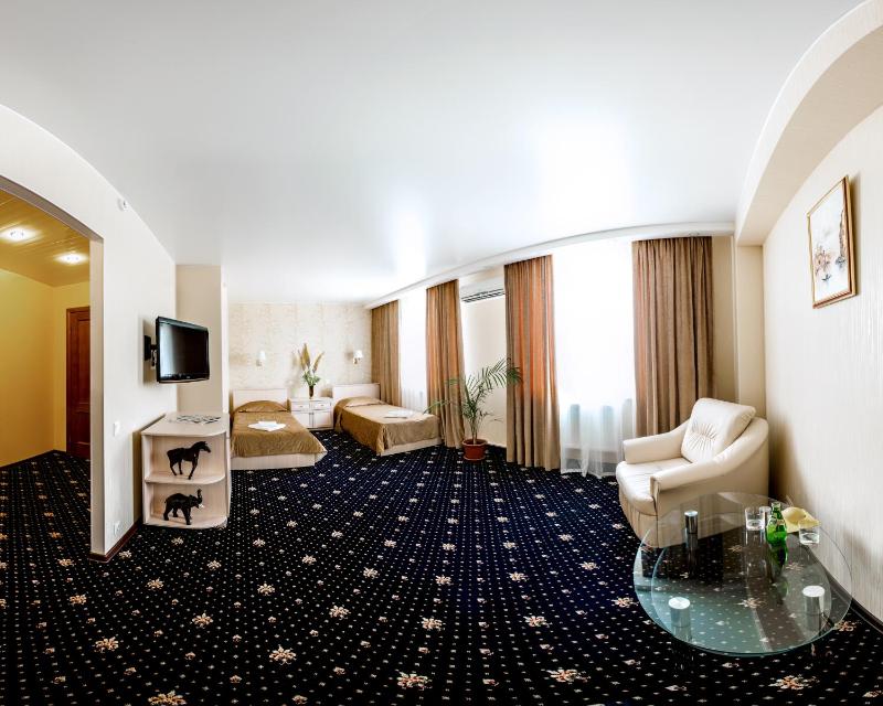 Twin Room image 3