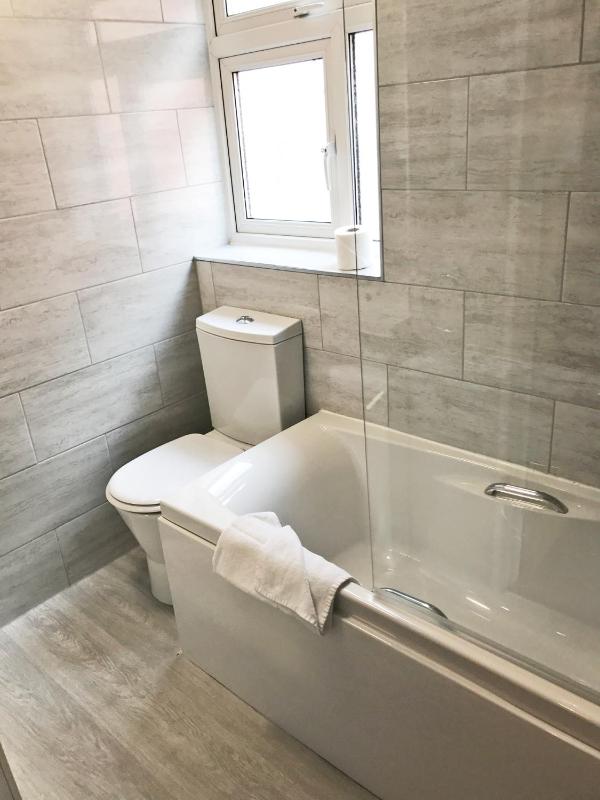 Small Double or Twin Room image 2