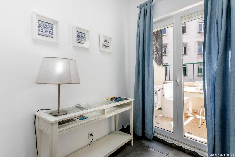 Apartment with Terrace image 4