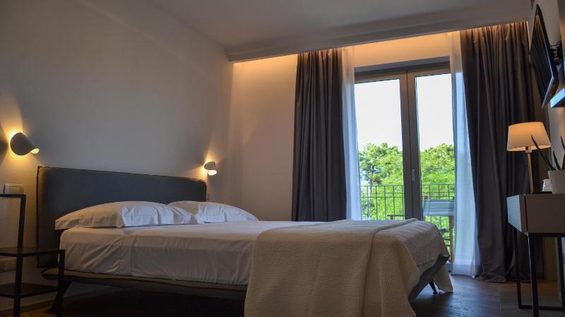 Double Room with Garden View image 3