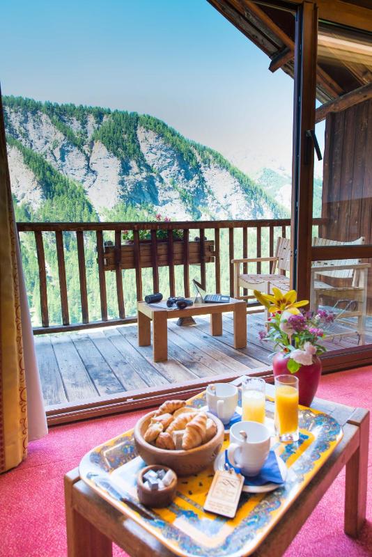 Studio 3 Persons image 3