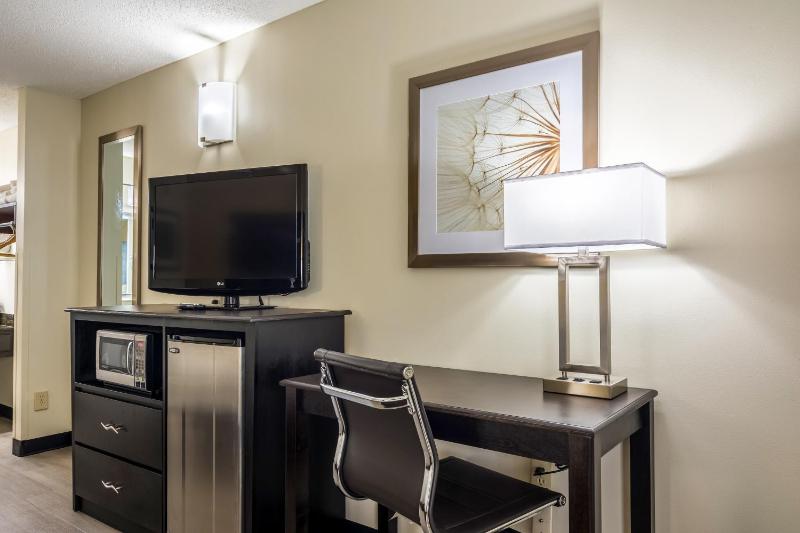 Double Room with Two Double Beds - Non-Smoking image 2