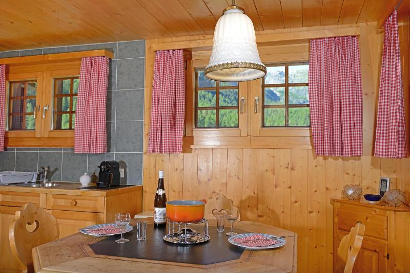 Chalet Tuk-Tuk - image 5