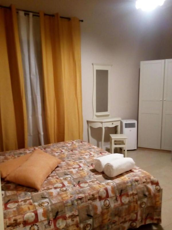 Double Room image 2