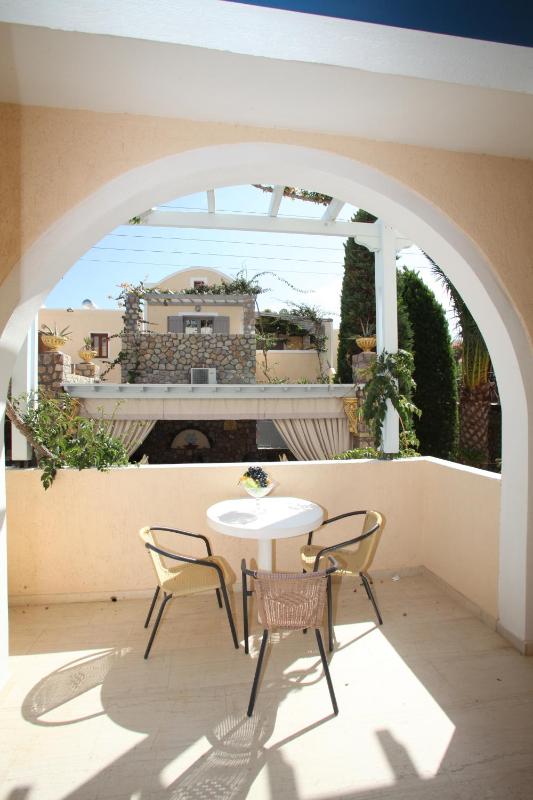 Deluxe Triple Room image 2