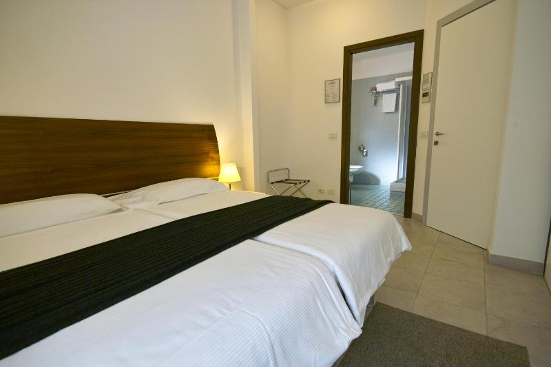 Economy Double Room with Garden View image 1