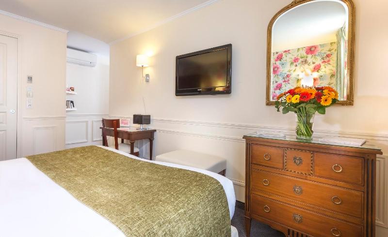 Two Adjoining Double Rooms image 3