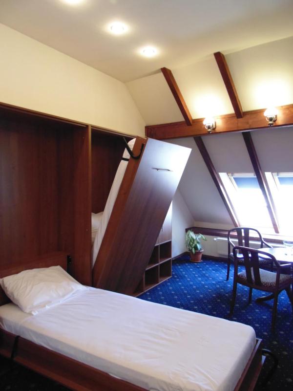 Suite (4 Adults) image 3
