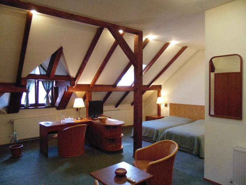 Standard Quadruple Room image 2