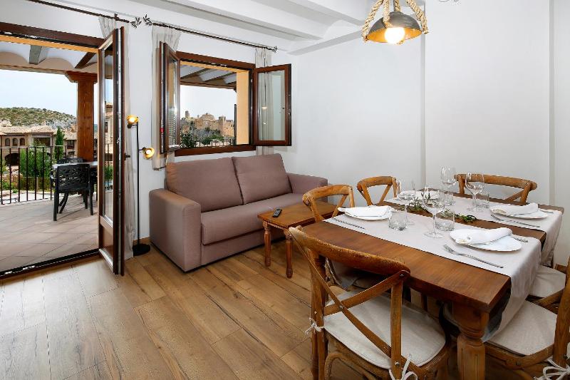 Three-Bedroom Apartment image 3