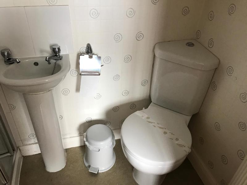 Double Room image 2