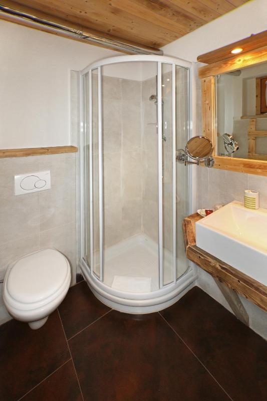 Double or Twin Room image 3