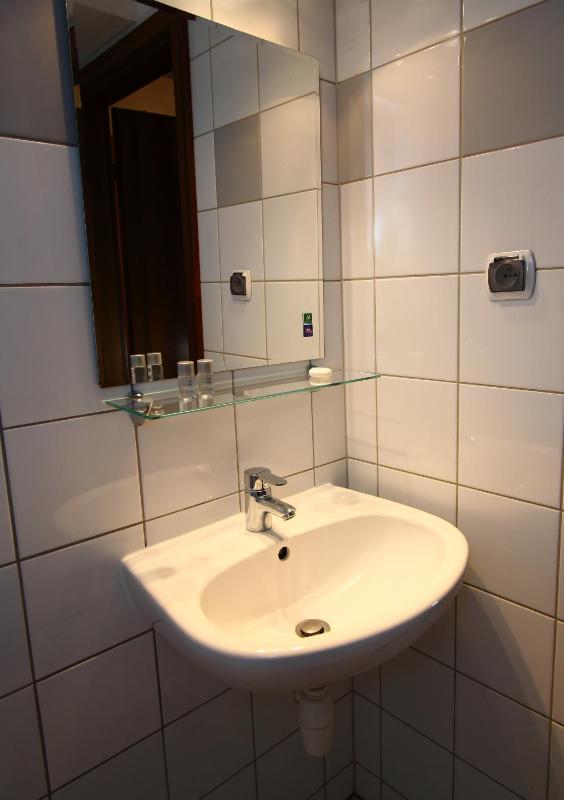 One-Bedroom Apartment image 3
