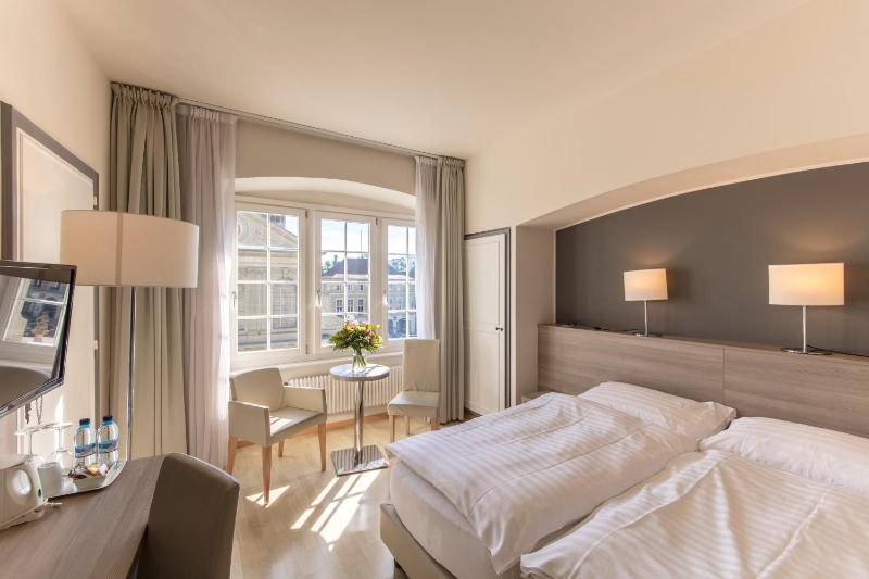 Superior Double Room image 1