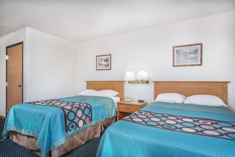 Family Room with Two Double Beds - Non-Smoking image 1