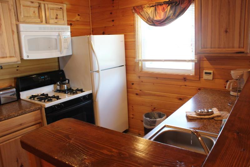 Two-Bedroom Cottage image 4