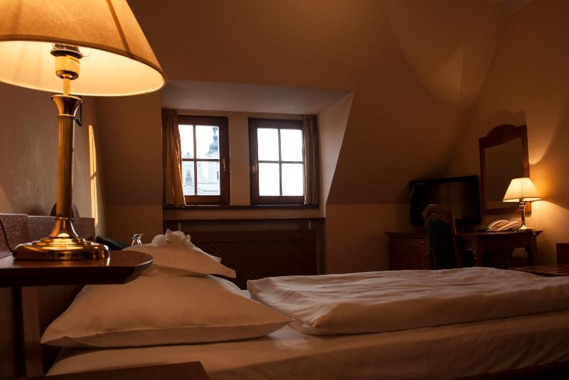 Single Room image 3