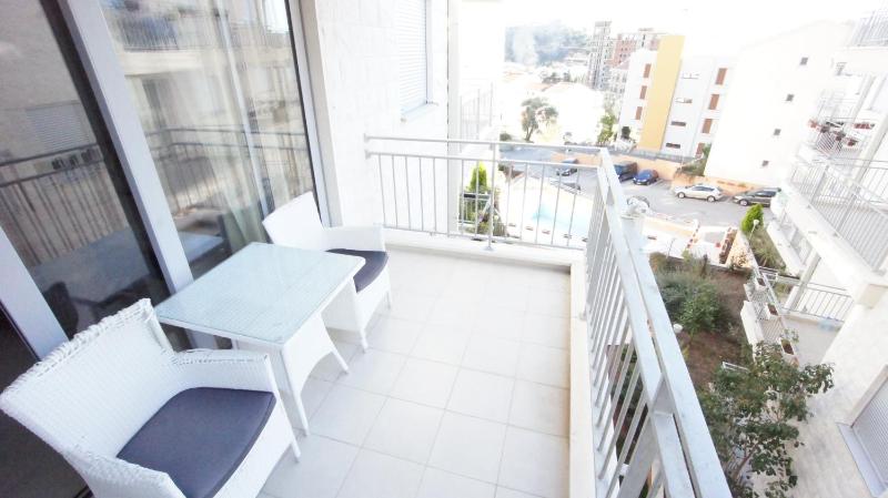 Two-Bedroom Apartment with Balcony image 2