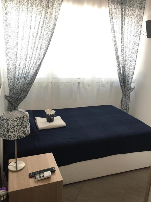 Standard Single Room image 3