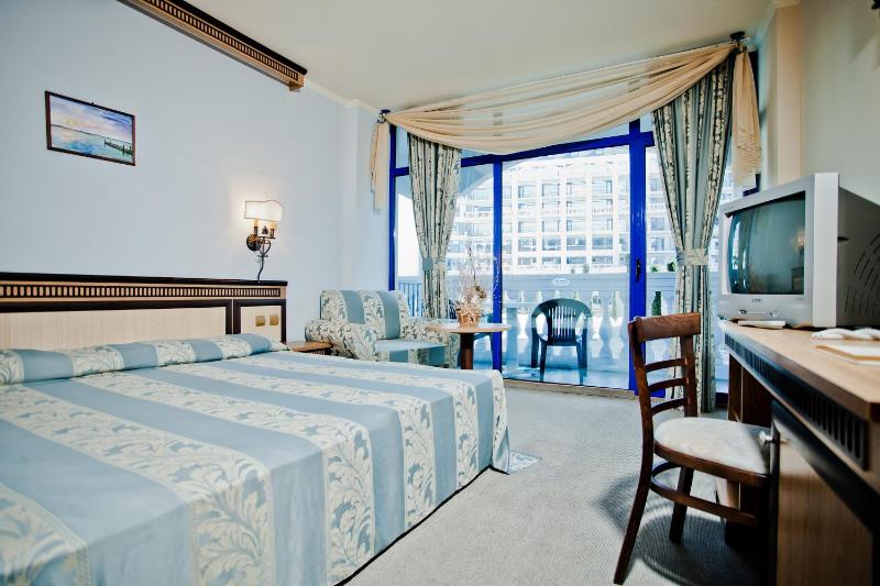 Double Room Arcadia with Park View image 4