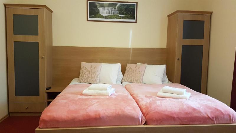 Double or Twin Room - Disability Access image 3