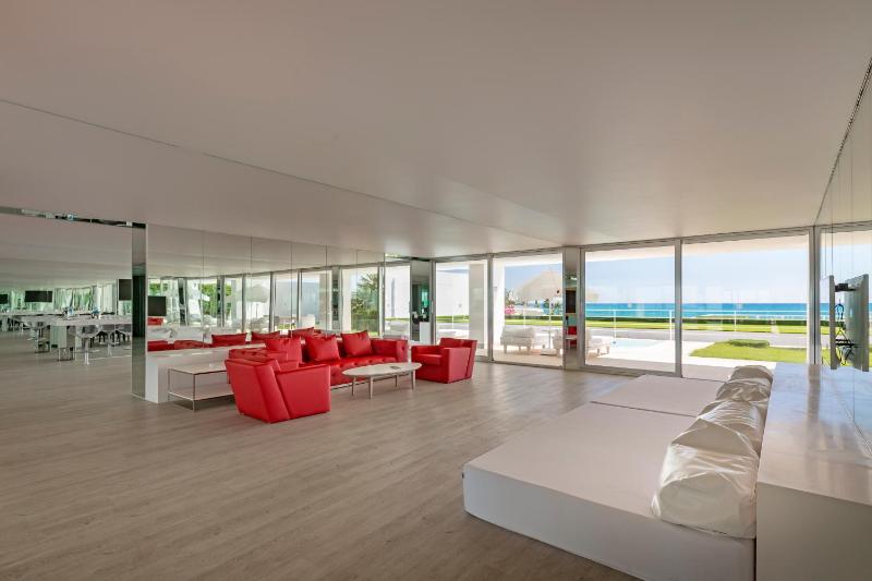 Presidential Villa image 3