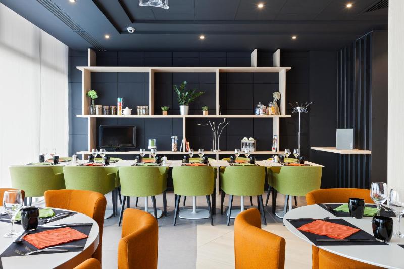 Novotel Tours Centre Gare - image 9