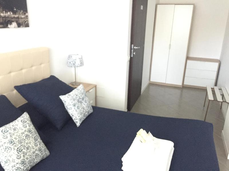 Triple Room with Private Bathroom image 3