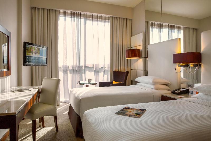 Twin Room image 2