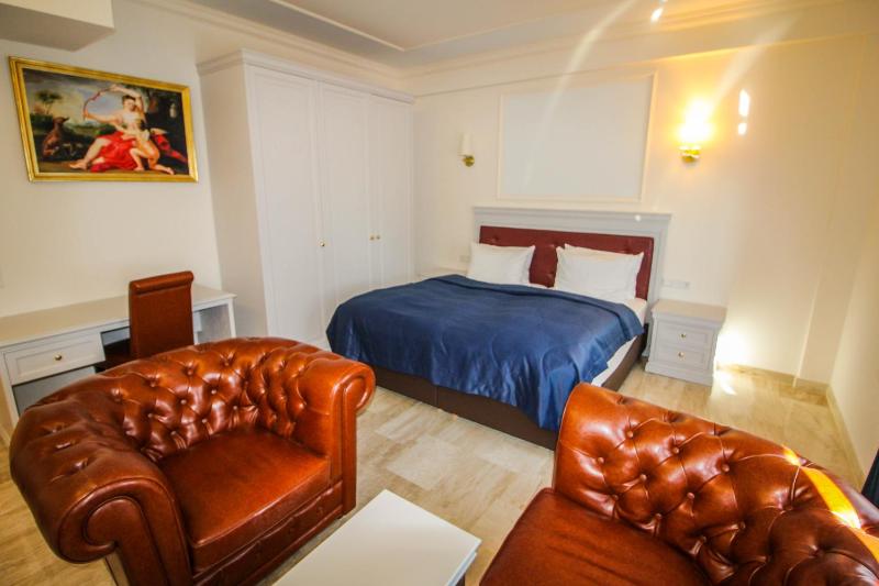 Executive Twin Room image 3