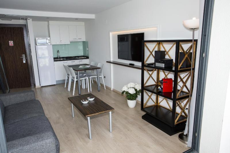 Superior Apartment image 4