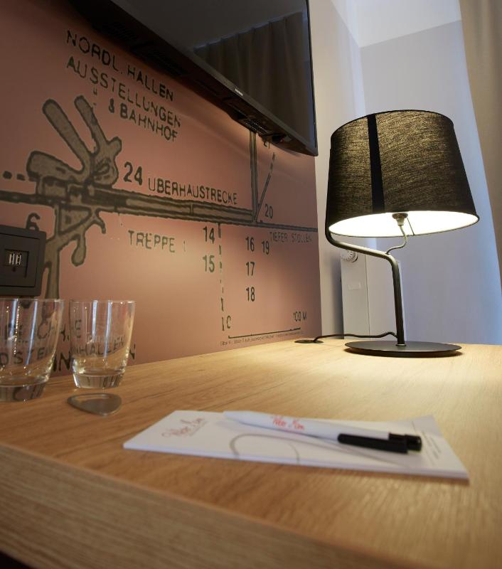 Deluxe Single Room image 3