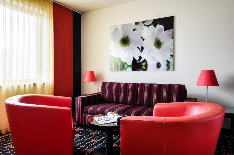 Classic Apartment with King or Two Single Beds image 3