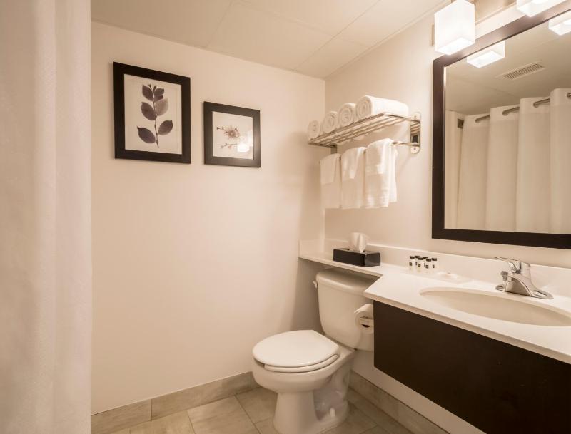 King Room - Non-Smoking image 3