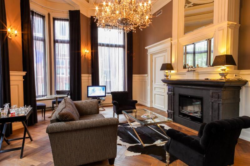 King Suite image 2