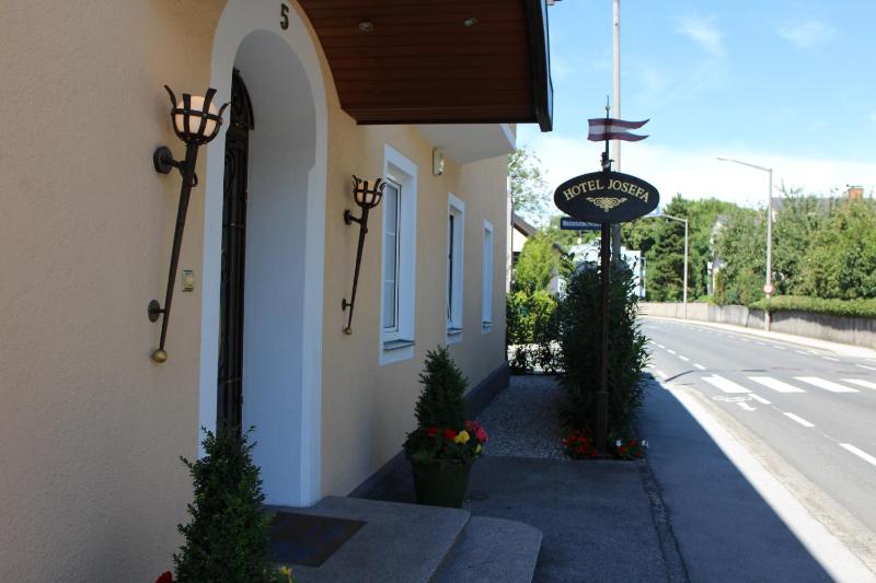 Hotel Josefa - image 8