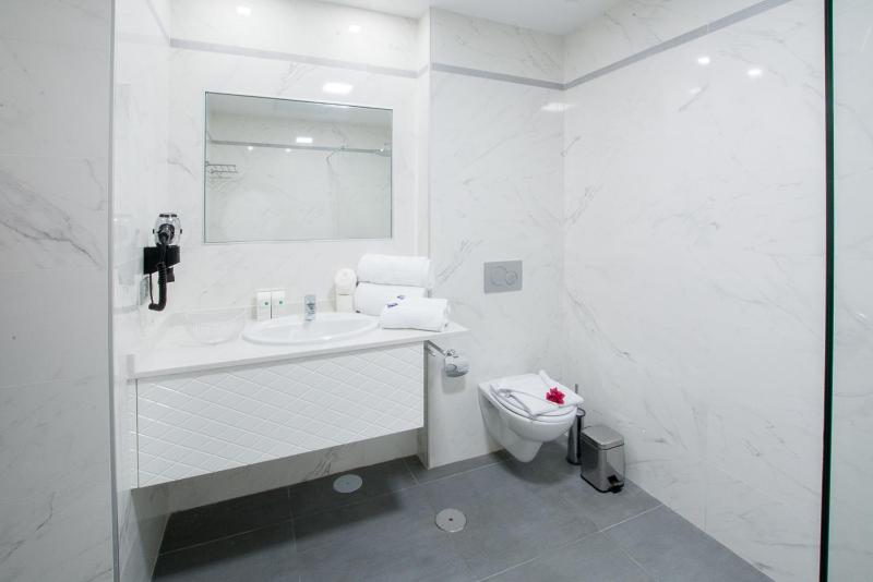 One-Bedroom Villa with Terrace image 2