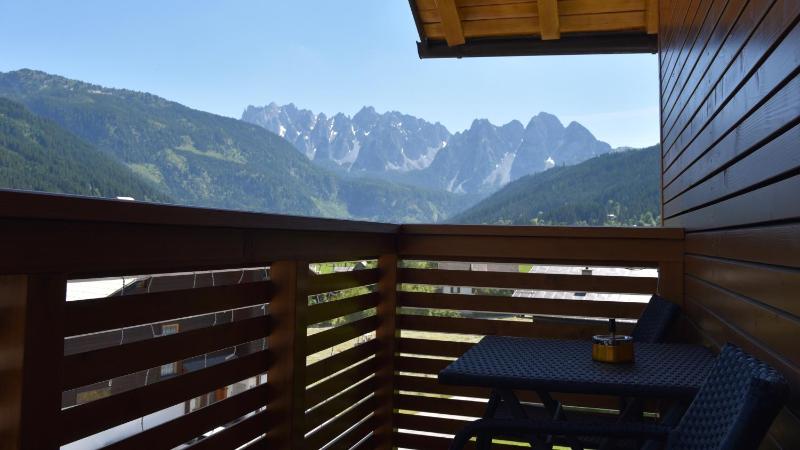 One-Bedroom Apartment with Balcony image 2