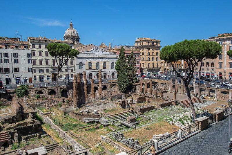 Double Room with View image 4