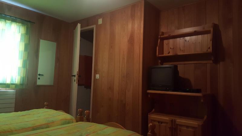 Double or Twin Room with Private Bathroom image 2