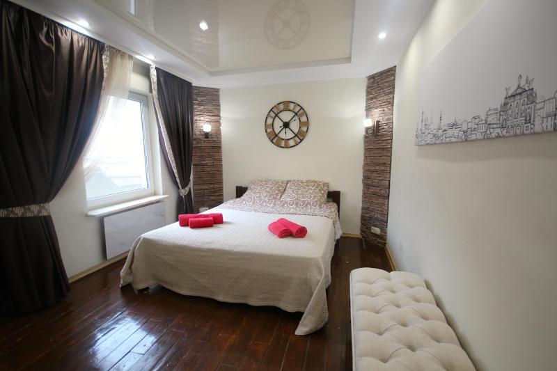 Romantic in Lviv 500m from Opera Images