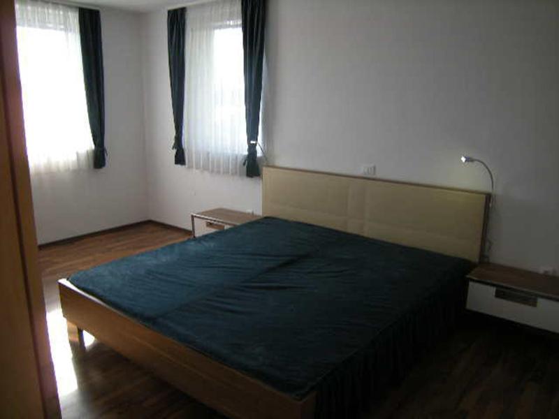 One-Bedroom Apartment with Balcony image 4