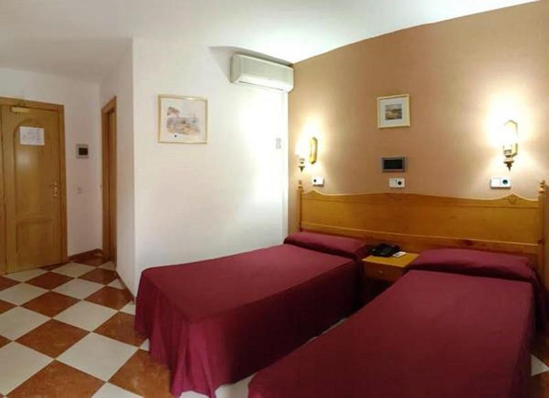 Budget Double Room image 2