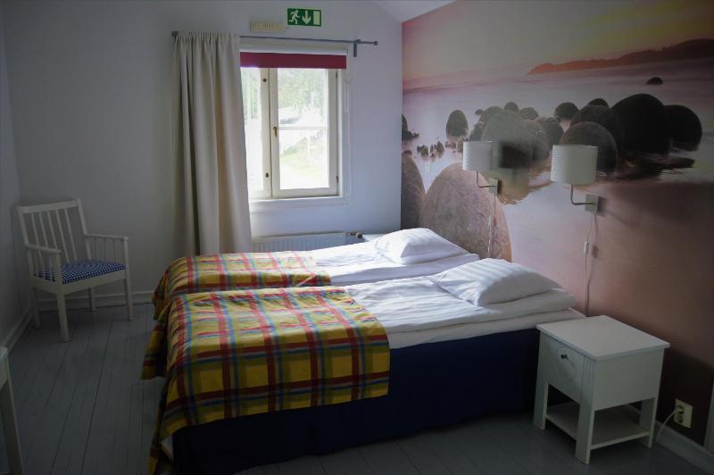 Double or Twin Room with Private Bathroom image 4