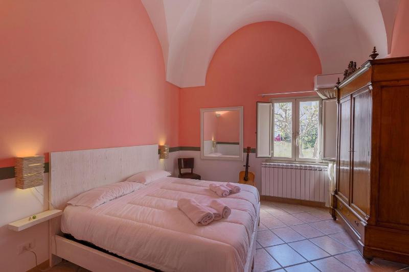 Triple Room with Garden View image 2