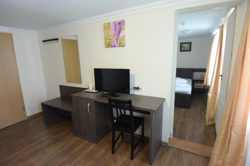 Triple Room image 2