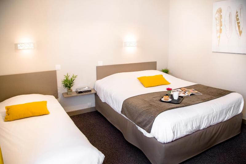 Triple Room image 3