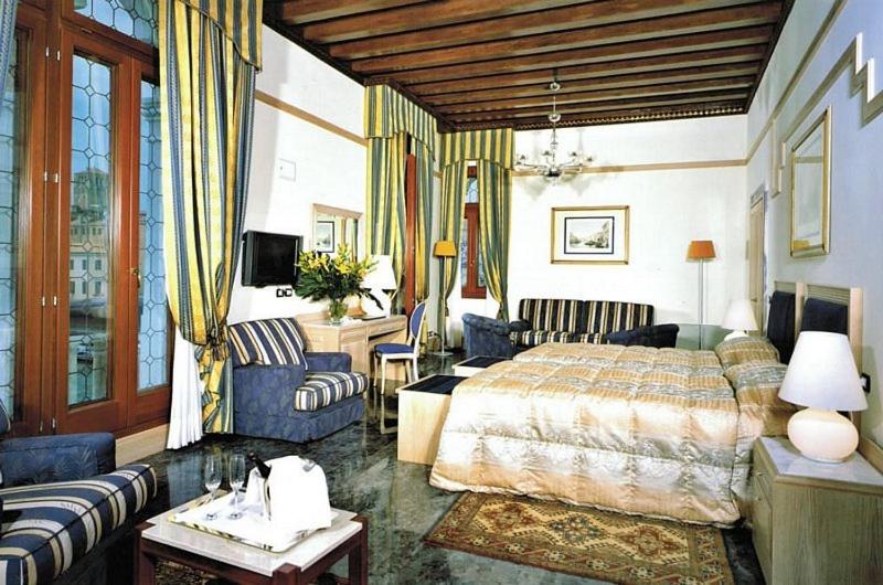Suite with Canal View image 2