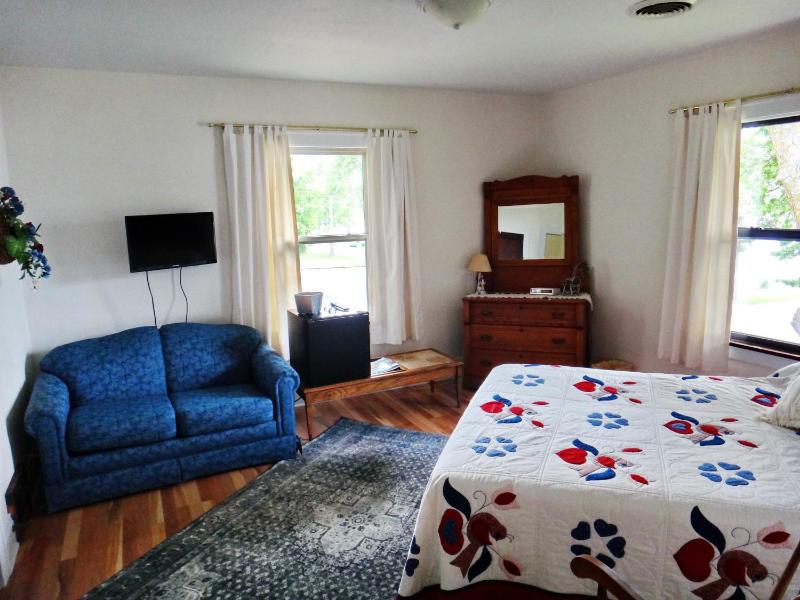 Queen Room image 1